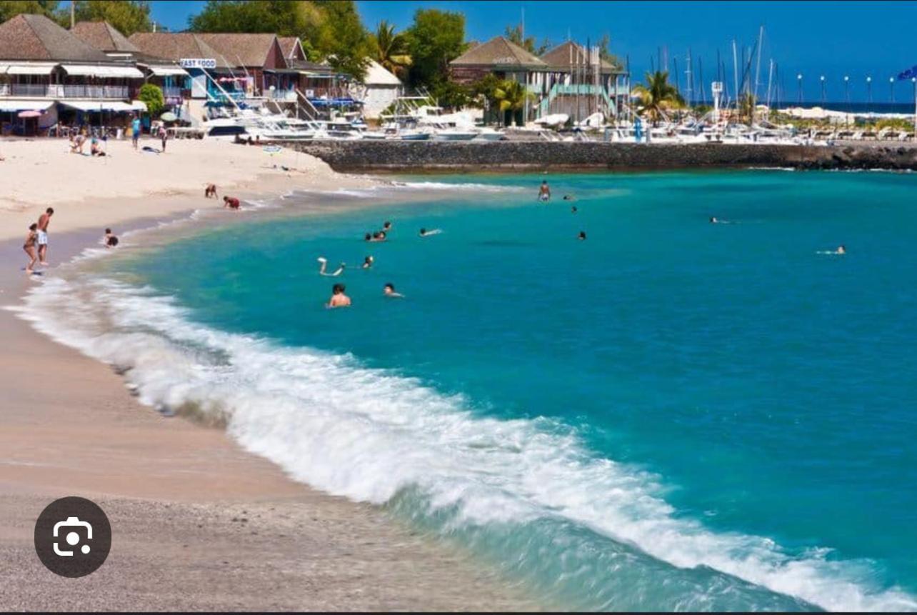Case A Roches Saint-Gilles-les Bains Exteriér fotografie